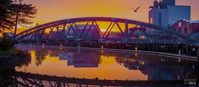 23 Pinnacle Dr, Petaluma, CA 94952