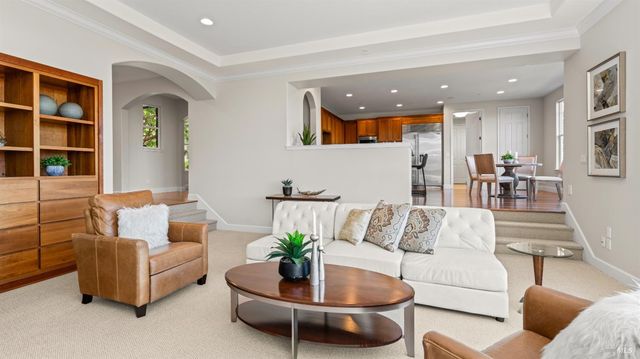 23 Pinnacle Dr, Petaluma, CA 94952