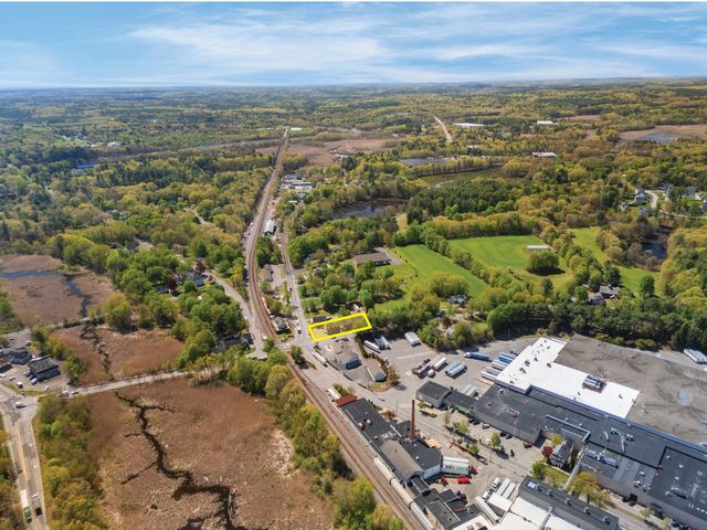 3 Taylor St, Littleton, MA 01460