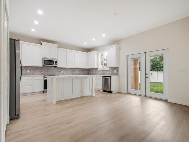 3906 QUARTZ AVENUE, Orlando, FL 32826