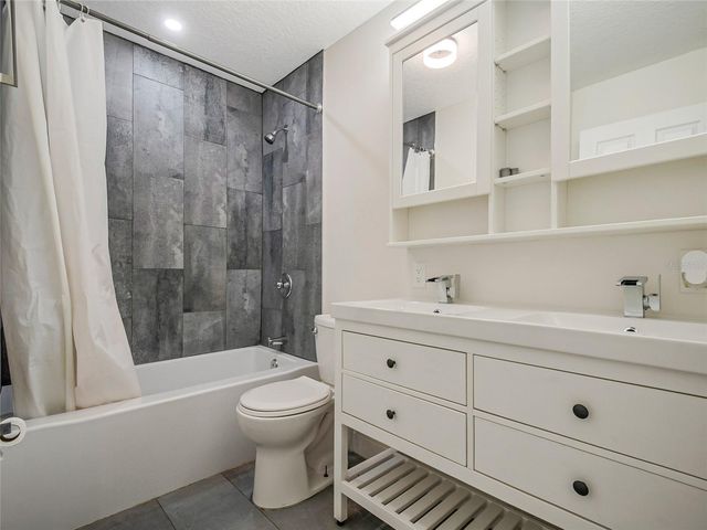 3906 QUARTZ AVENUE, Orlando, FL 32826