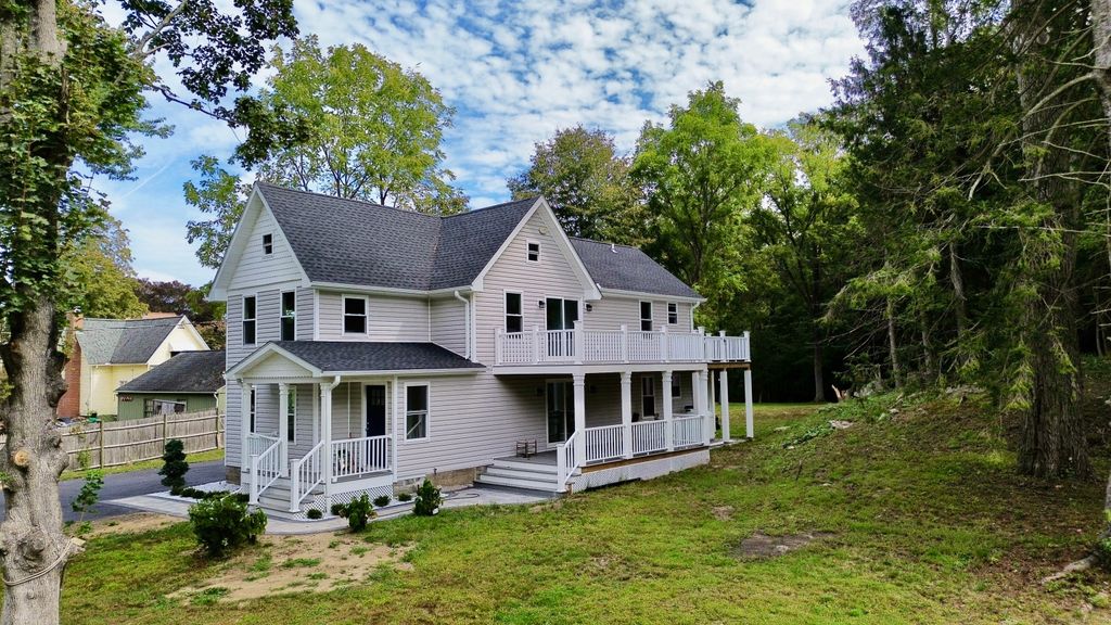 62 RIVER Street, Deep River, CT 06417