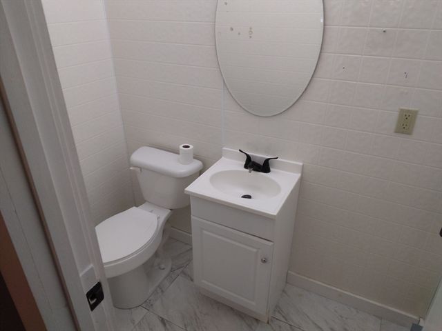 71 Main Street 4, Sturbridge, MA 01566