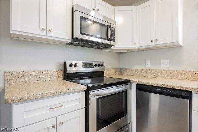 135 Greenbriar Townhouse Way, Las Vegas, NV 89121