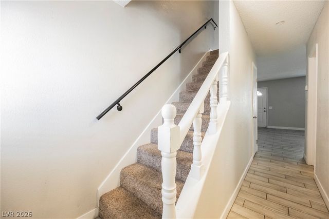 135 Greenbriar Townhouse Way, Las Vegas, NV 89121