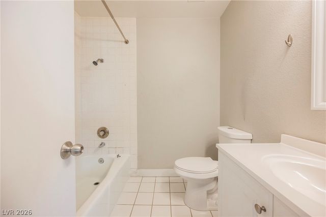 135 Greenbriar Townhouse Way, Las Vegas, NV 89121