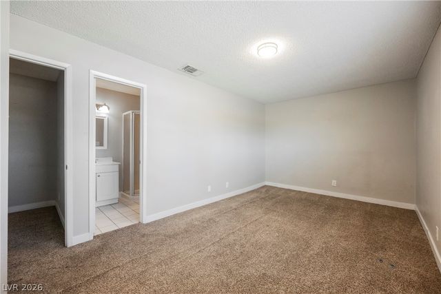 135 Greenbriar Townhouse Way, Las Vegas, NV 89121