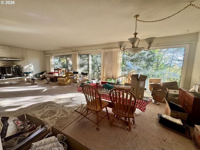 4230 Sw HEWETT Blvd, Portland, OR 97221