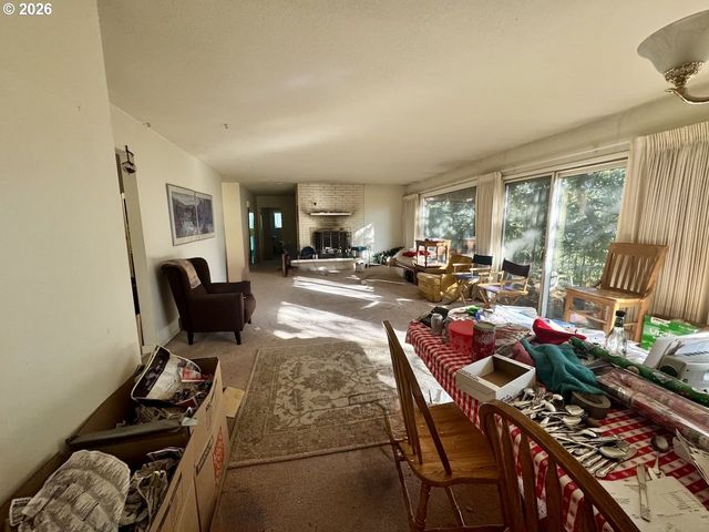 4230 Sw HEWETT Blvd, Portland, OR 97221