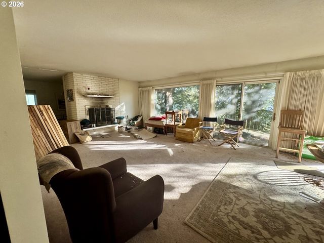 4230 Sw HEWETT Blvd, Portland, OR 97221