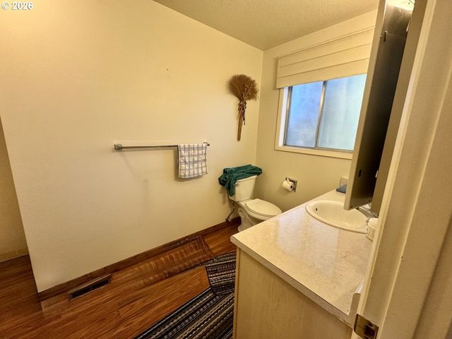 4230 Sw HEWETT Blvd, Portland, OR 97221
