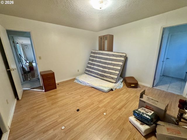4230 Sw HEWETT Blvd, Portland, OR 97221