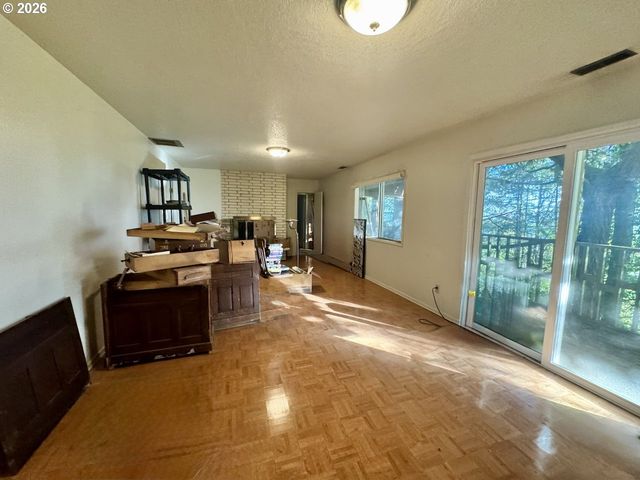 4230 Sw HEWETT Blvd, Portland, OR 97221