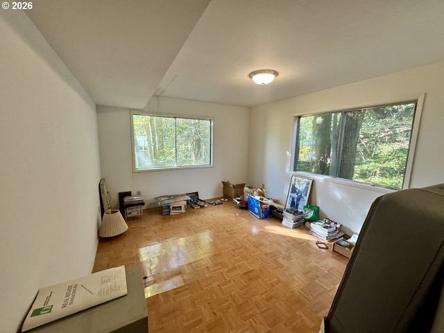 4230 Sw HEWETT Blvd, Portland, OR 97221
