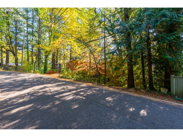 4230 Sw HEWETT Blvd, Portland, OR 97221
