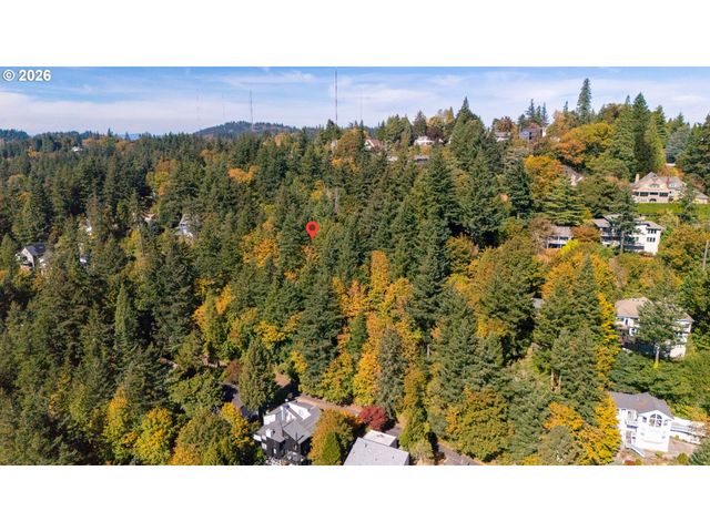 4230 Sw HEWETT Blvd, Portland, OR 97221