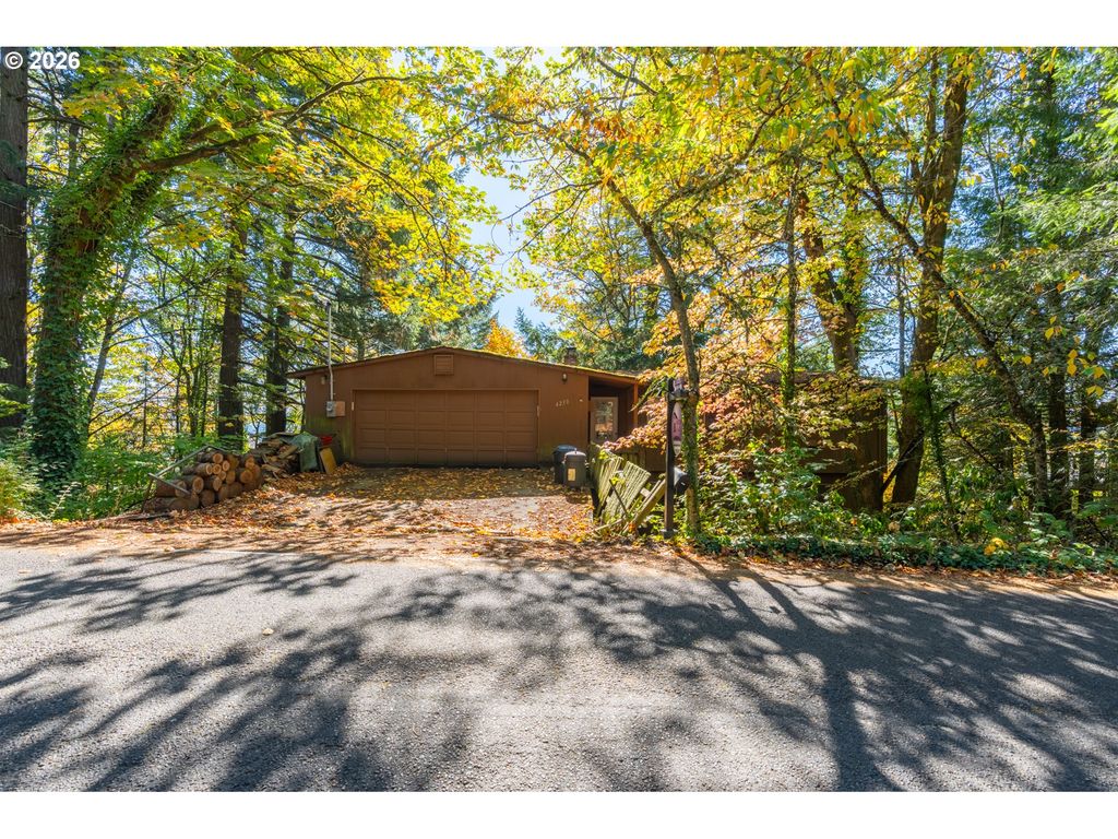 4230 Sw HEWETT Blvd, Portland, OR 97221