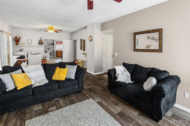 101 Mor, Wilsonville, IL 62093