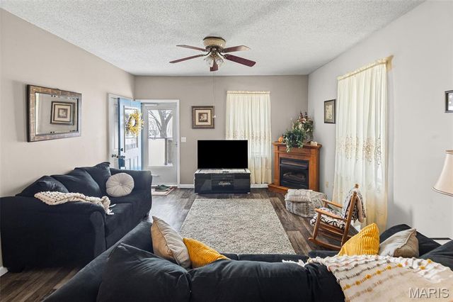 101 Mor, Wilsonville, IL 62093