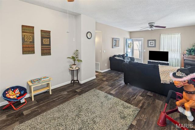 101 Mor, Wilsonville, IL 62093