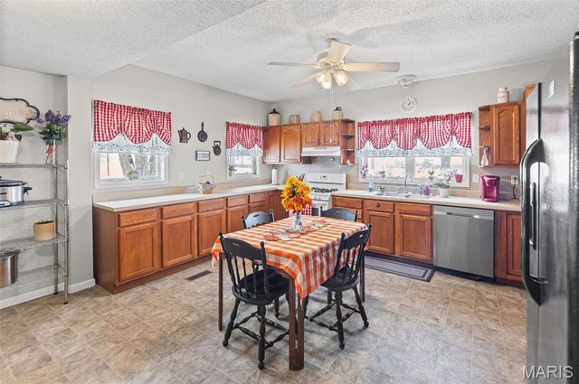 101 Mor, Wilsonville, IL 62093