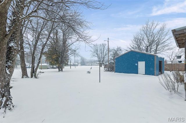 101 Mor, Wilsonville, IL 62093