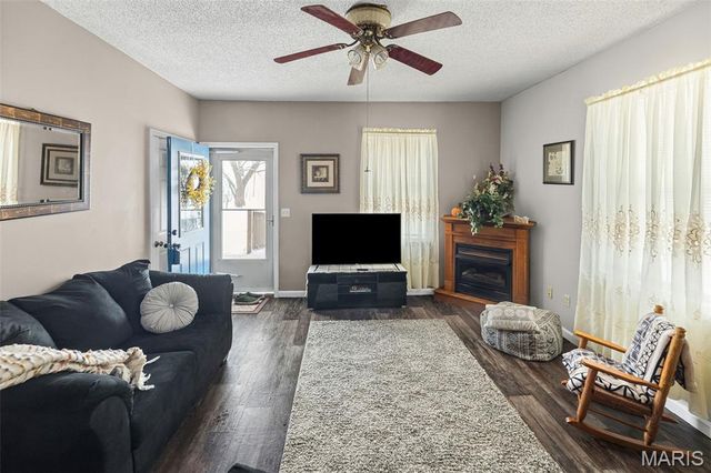 101 Mor, Wilsonville, IL 62093