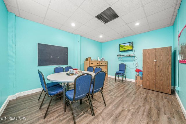 164 Oak Rd, Crossville, TN 38555