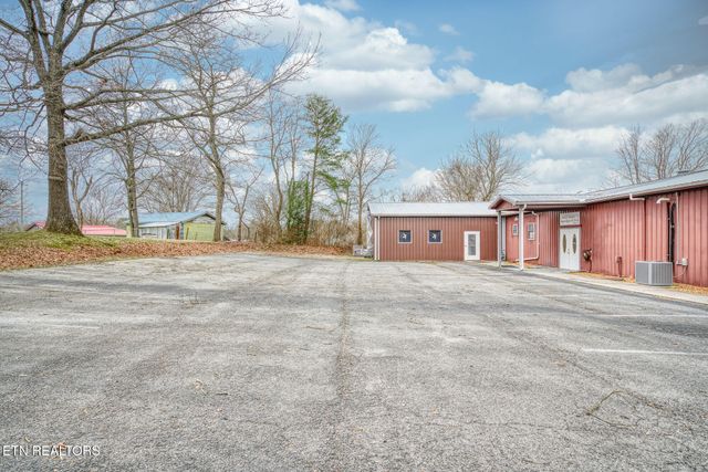 164 Oak Rd, Crossville, TN 38555