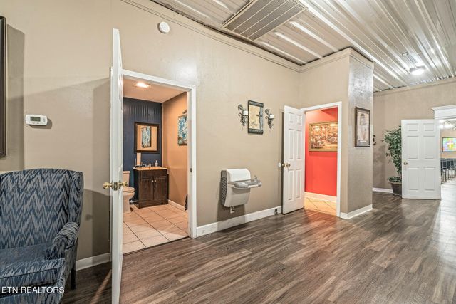 164 Oak Rd, Crossville, TN 38555