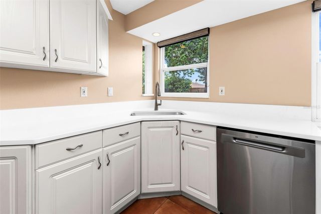 1238 WATERSIDE LANE, Venice, FL 34285