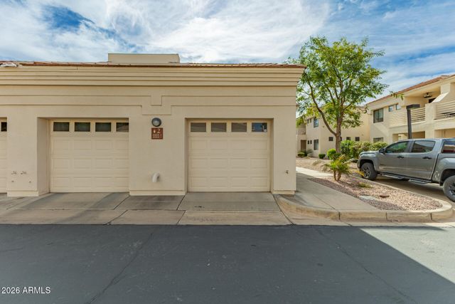 8270 N HAYDEN Road 2004, Scottsdale, AZ 85258