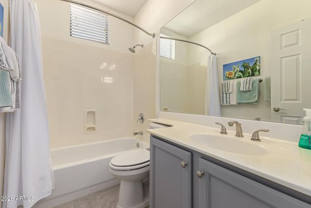 8270 N HAYDEN Road 2004, Scottsdale, AZ 85258