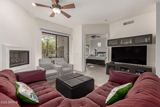 8270 N HAYDEN Road 2004, Scottsdale, AZ 85258