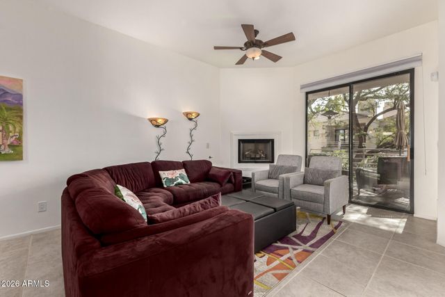 8270 N HAYDEN Road 2004, Scottsdale, AZ 85258