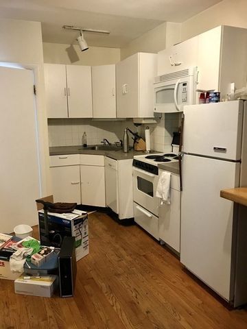 43 Grove St 2, Boston, MA 02114