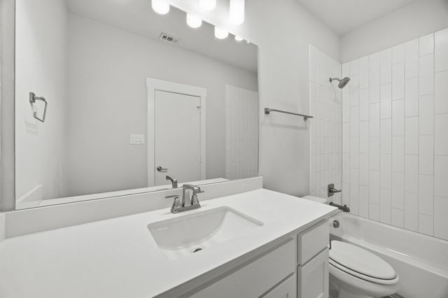 625 N Tyler Street 402, Dallas, TX 75208