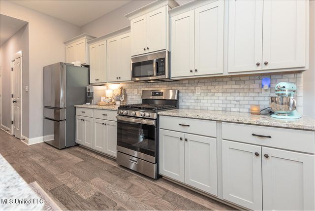 3066 Meadows Way, Hernando, MS 38632