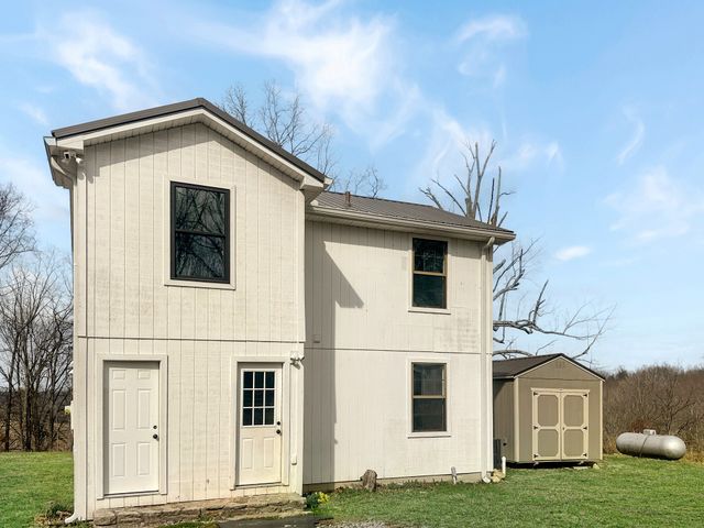 1041 Old Mount Vernon Rd, Bethpage, TN 37022