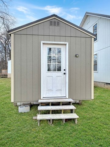 1041 Old Mount Vernon Rd, Bethpage, TN 37022