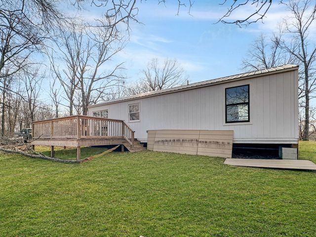 1041 Old Mount Vernon Rd, Bethpage, TN 37022