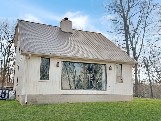 1041 Old Mount Vernon Rd, Bethpage, TN 37022