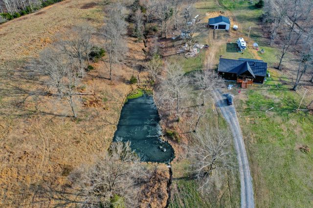 1041 Old Mount Vernon Rd, Bethpage, TN 37022