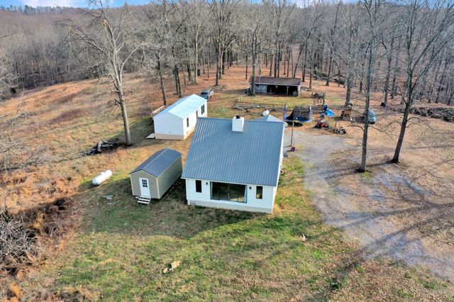 1041 Old Mount Vernon Rd, Bethpage, TN 37022