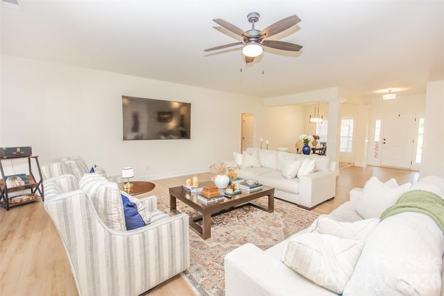 540 New Salem Road 10-11, Statesville, NC 28625