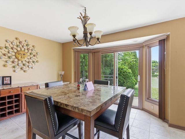 41891 Clinton Pines Drive, Clinton Township, MI 48038