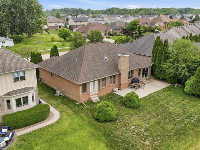 41891 Clinton Pines Drive, Clinton Township, MI 48038