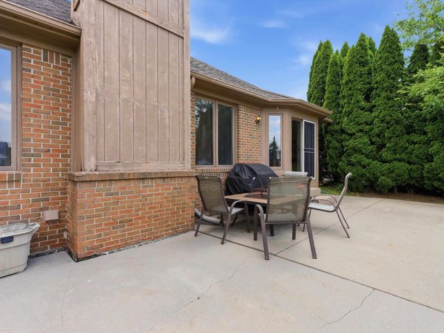 41891 Clinton Pines Drive, Clinton Township, MI 48038