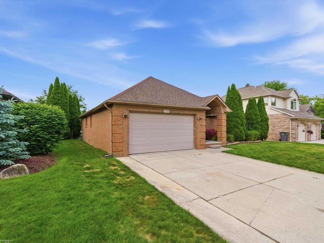 41891 Clinton Pines Drive, Clinton Township, MI 48038