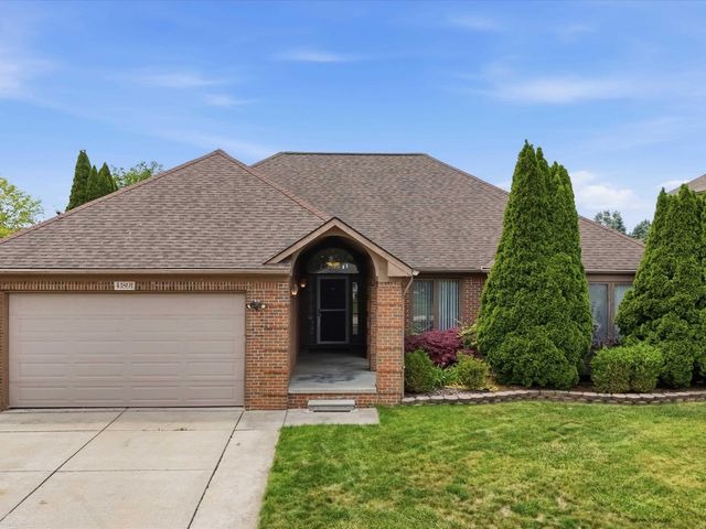41891 Clinton Pines Drive, Clinton Township, MI 48038